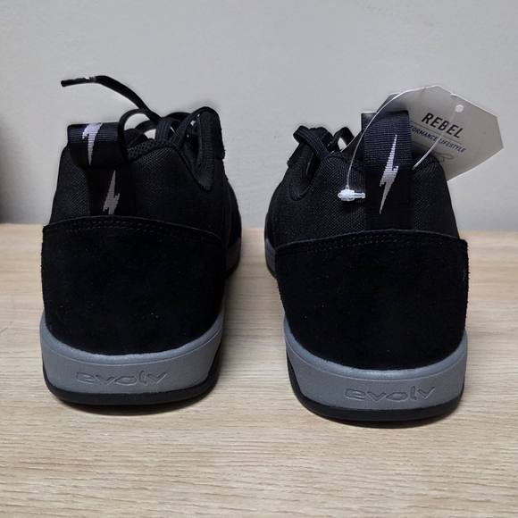 Evolv Sneakers Size 11.5 - Picture 2 of 4